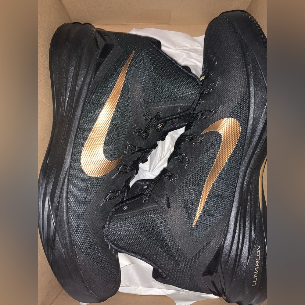 Brand New- Black/Gold- Hyperdunk 2014- Size 9.5